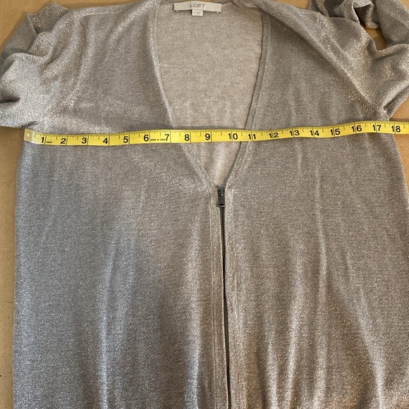 Loft Gray Sweater. Medium - Picture 12 of 12